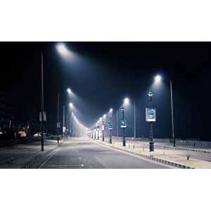 Mengapa Lampu PJU Tenaga Surya Populer di Indonesia?